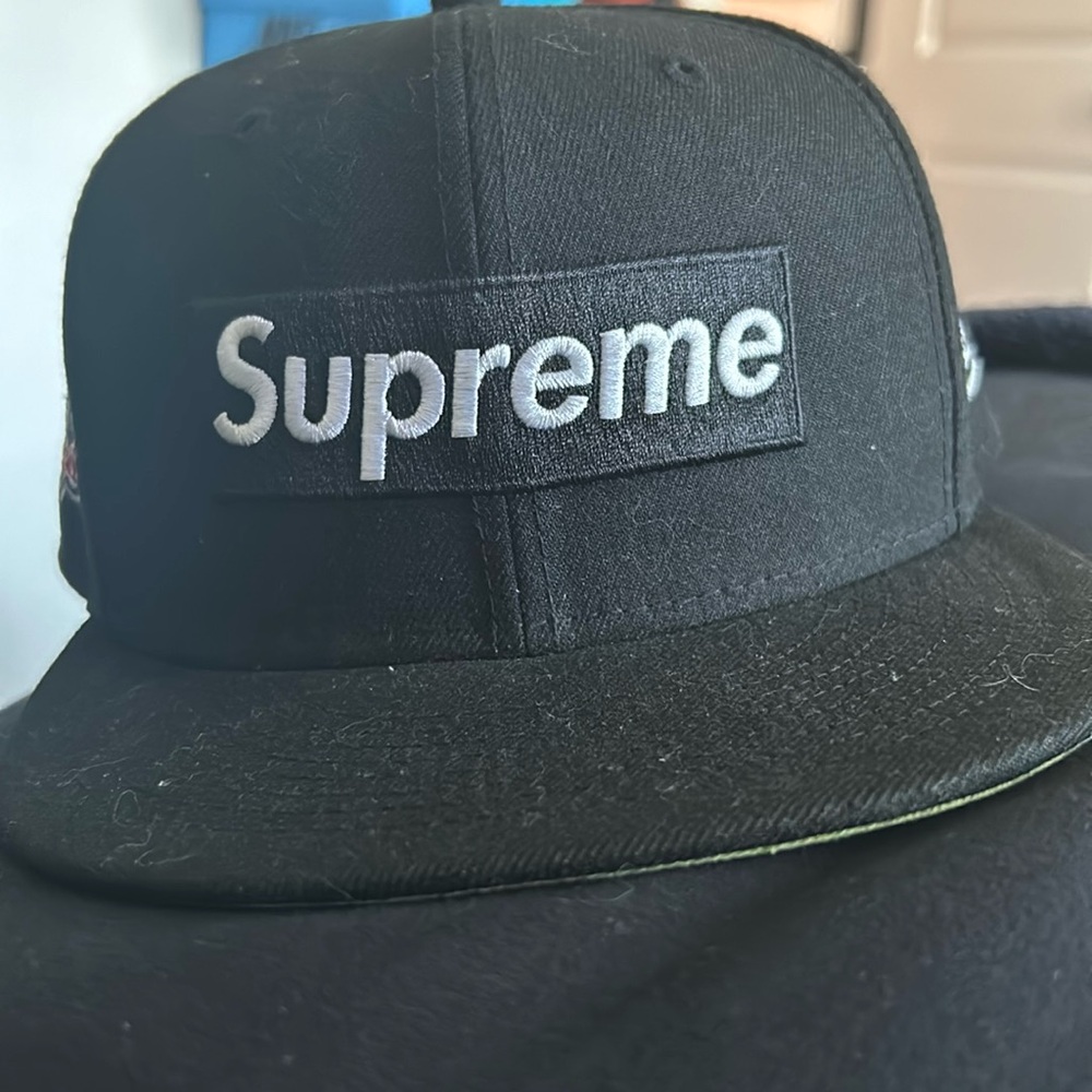 Used authentic supreme hat.